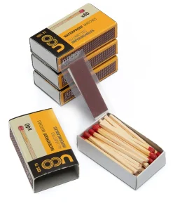 UCO vedenkestävät tulitikut, 4-pack
