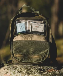 Varusteleka CP10 Mini-taistelureppu litteillä olkaviilekkeillä