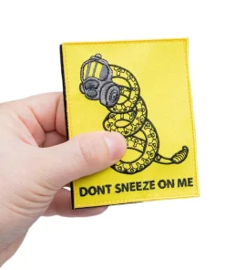 Varusteleka Don't Sneeze on Me moraalimerkki