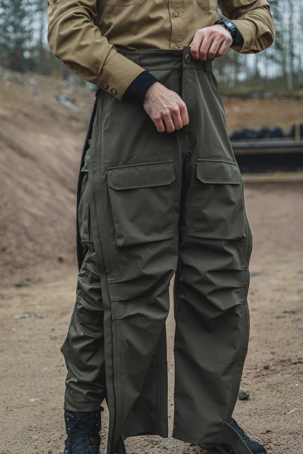 Varusteleka L6 Hardshell-kuorihousut