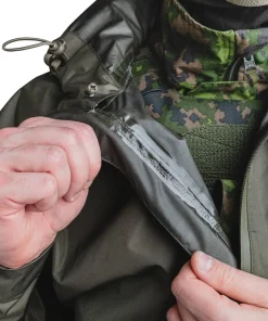 Varusteleka L6 Sadeanorakki