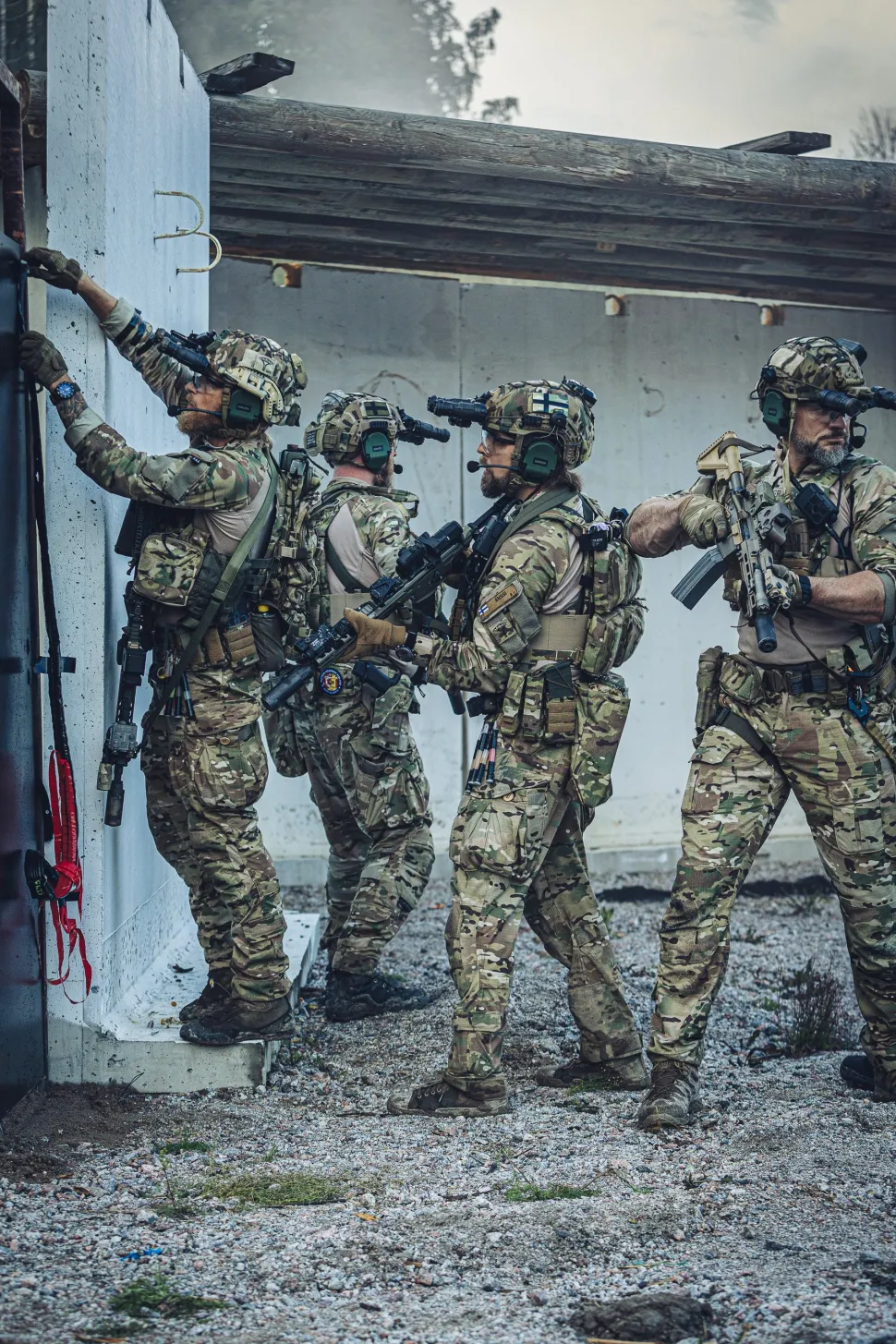 Varusteleka L4 Taisteluhousut, MultiCam