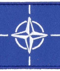 Varusteleka NATO hihalippu, 77 x 47 mm