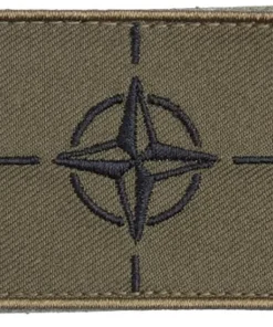 Varusteleka NATO hihalippu, 77 x 47 mm