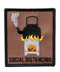 Varusteleka Social Distancing moraalimerkki