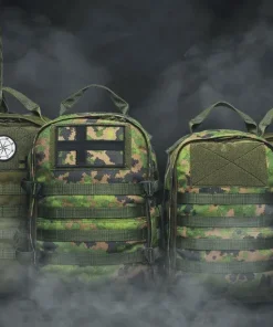 Varusteleka Suomen lippumerkki, 154 x 94 mm, M05 metsäkuvio